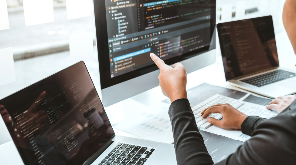 Factors to Consider When Choosing a Programming Language - rangertheme.com